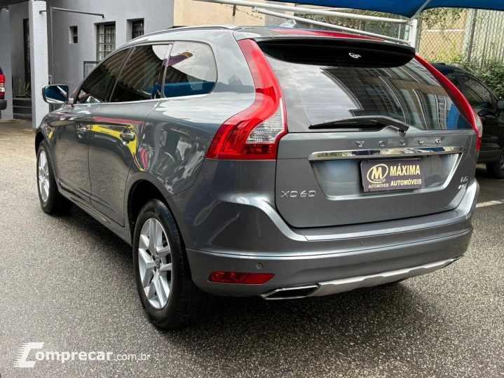 XC60 2.4 D5 Momentum AWD