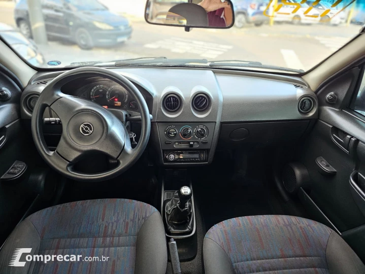 CELTA 1.0 MPFI Life 8V