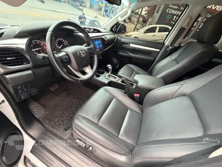 Hilux CD SRX Plus 4x4 2.8 TDI Die. Aut.