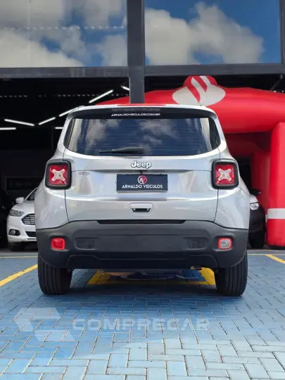 Renegade 1.8 4x2 Flex 16V Aut.