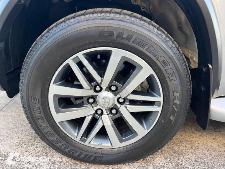 HILUX SW4 2.8 D-4d Turbo SRX 4X4