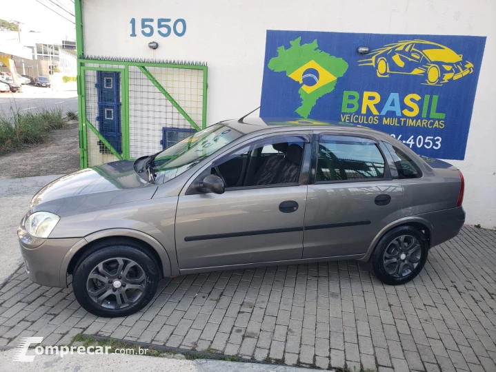 Corsa 1.8