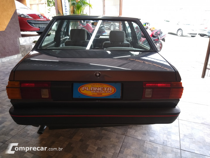 VOYAGE 1.8 GLS 8V