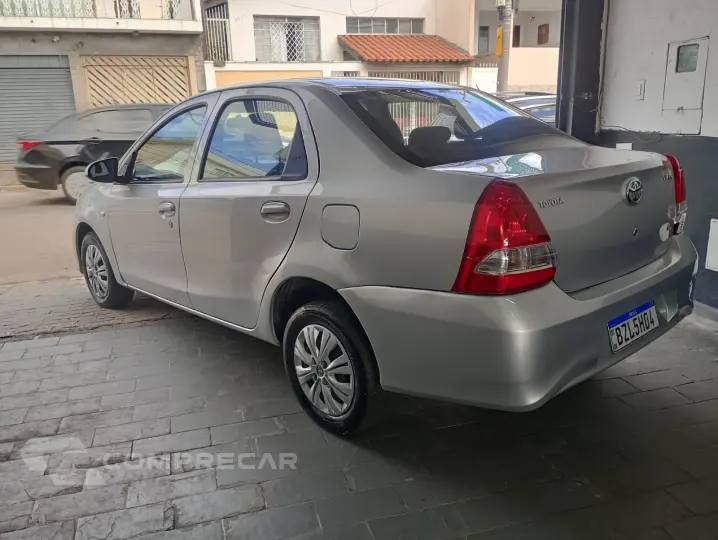 ETIOS 1.5 X Sedan 16V