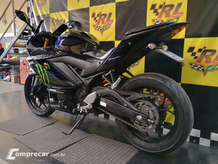 YZF R3 monster