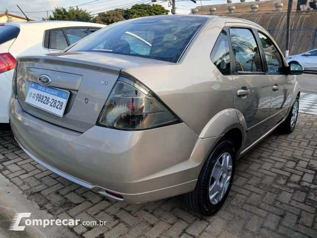 FIESTA SEDAN - 1.6 SE SEDAN 16V 4P MANUAL