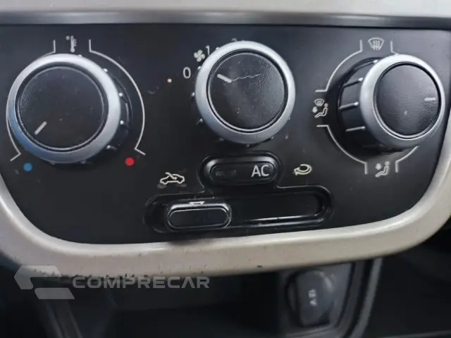 VOYAGE - 1.0 MI 8V 4P MANUAL