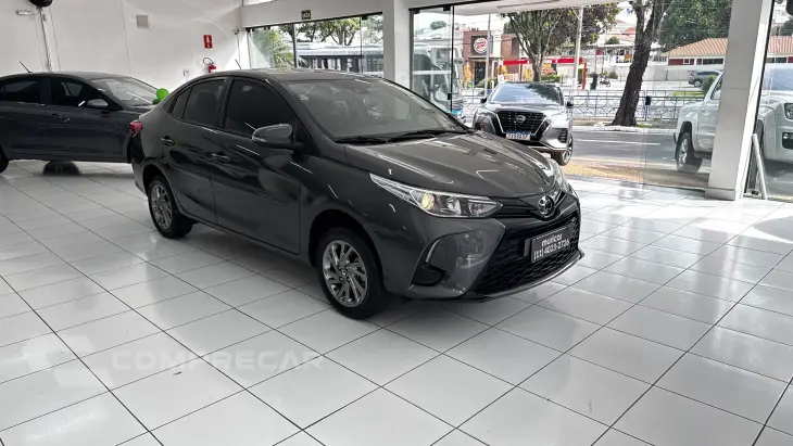 YARIS 1.5 16V FLEX SEDAN XS CONNECT MULTIDRIVE