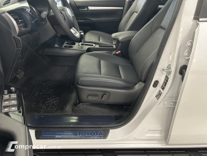 HILUX 2.8 D-4D TURBO CD SRX PLUS 4X4 AUTOMÁTICO