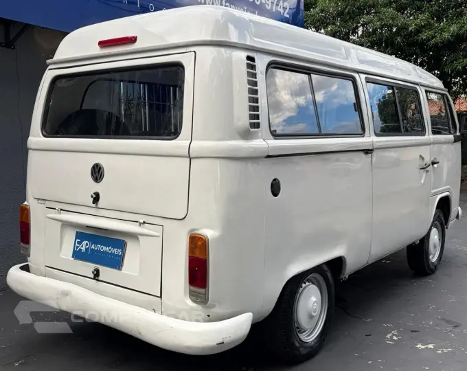 Kombi 1.4 FLEX STD LOTAÇÃO 12 LUGARES