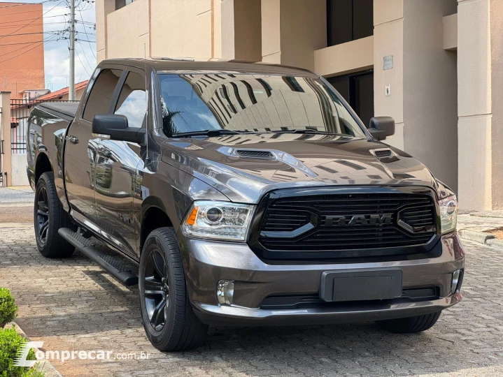 RAM 5.7 1500 Laramie 4X4 CD V8
