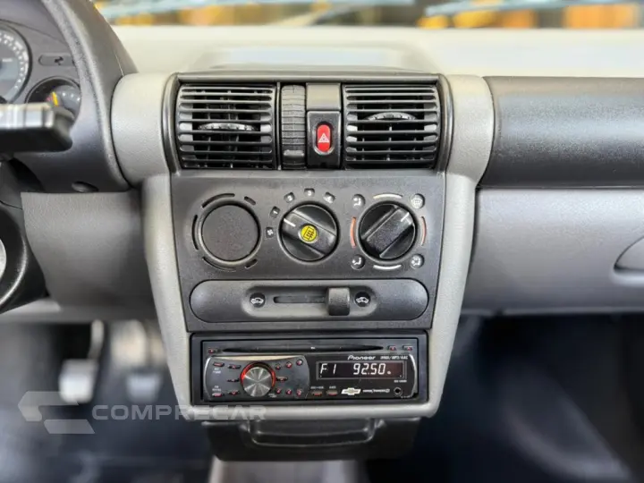 CLASSIC 1.0 MPFI LS 8V FLEX 4P MANUAL