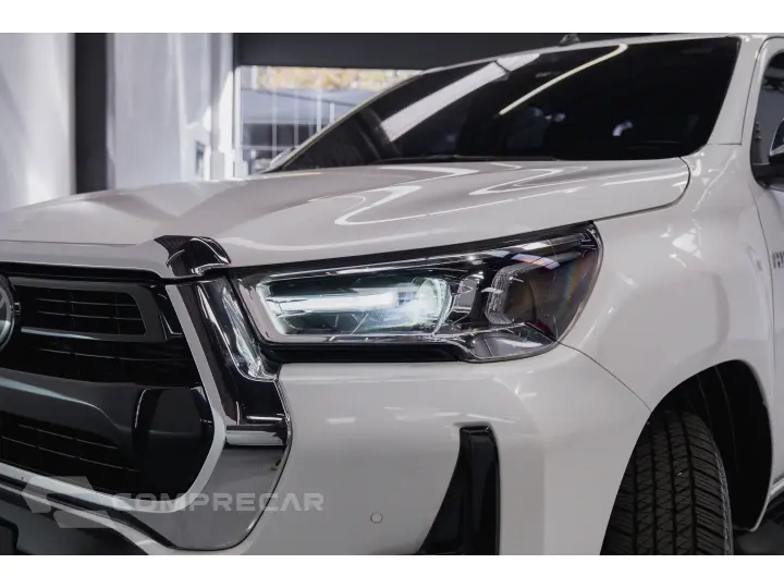 HILUX 2.8 D-4D TURBO DIESEL CD SRX 4X4 AUTOMÁTICO