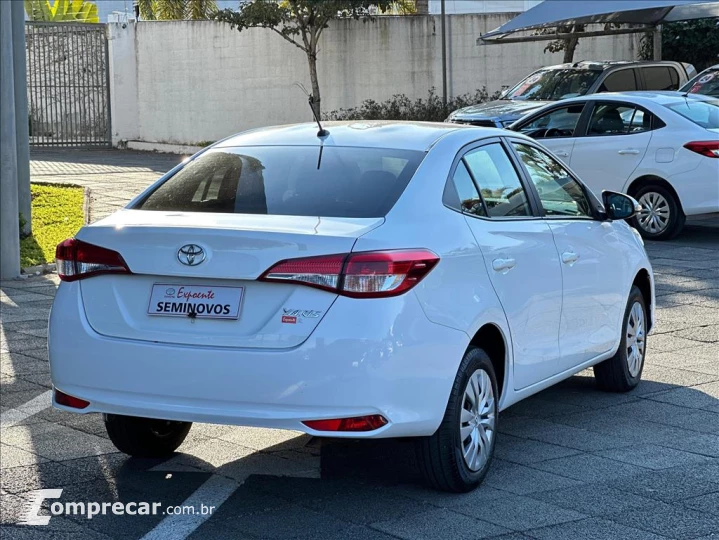 YARIS 1.5 16V FLEX SEDAN XL LIVE MULTIDRIVE