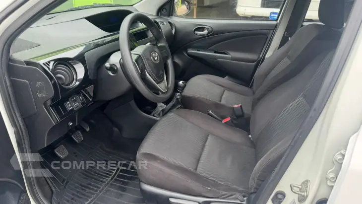 ETIOS 1.5 X Sedan 16V