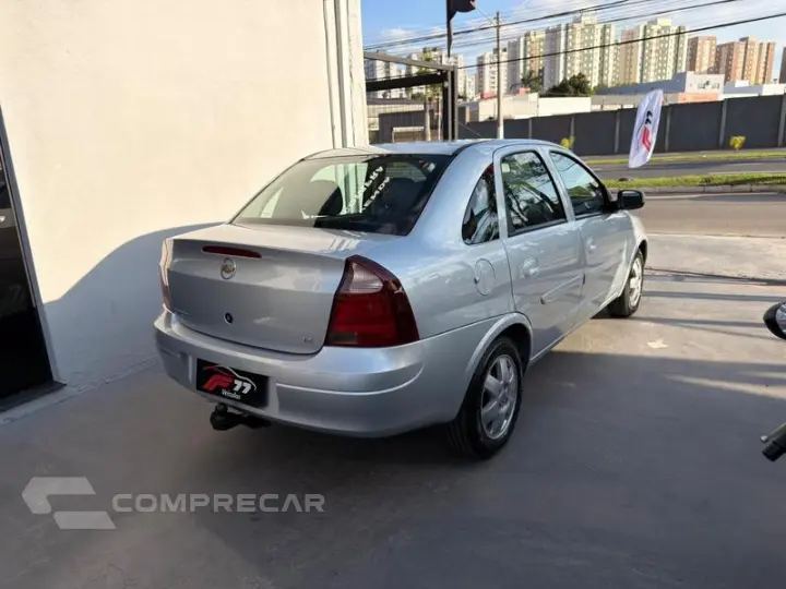 CORSA SEDAN PREMIUM