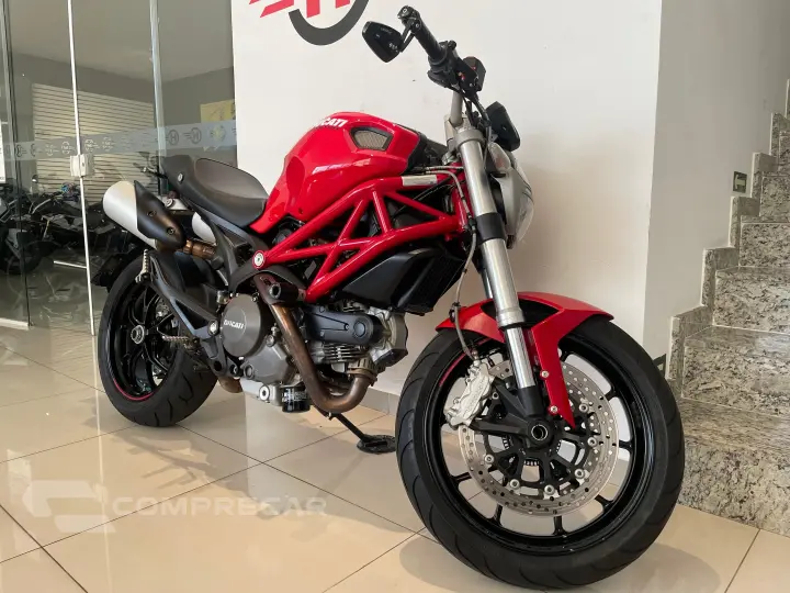 MONSTER 796