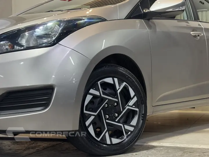 HB20S 1.6 COMFORT PLUS 16V FLEX 4P AUTOMÁTICO