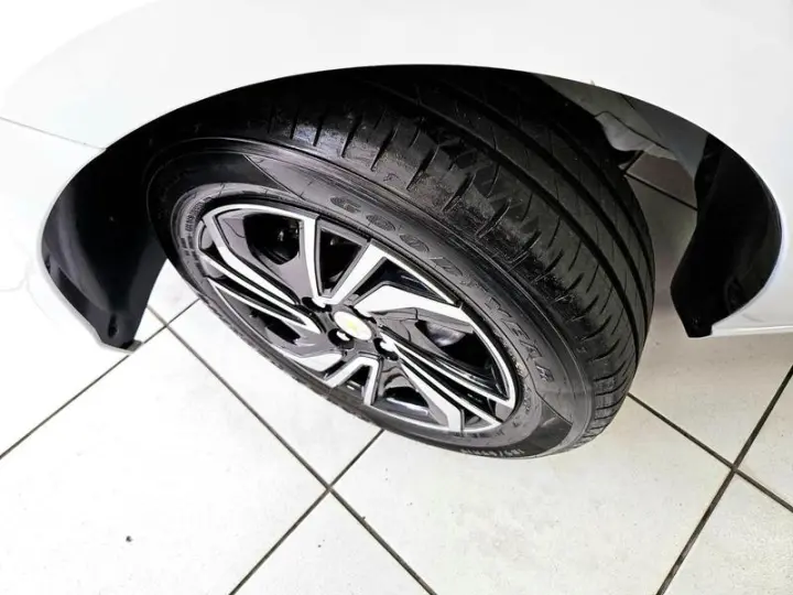 ONIX HATCH 1.0 12V TB FLEX