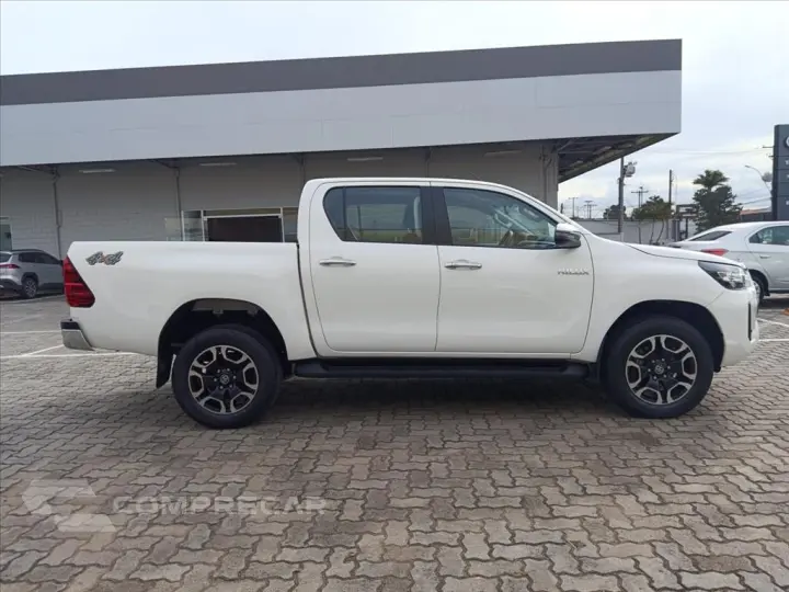 HILUX 2.8 D-4D TURBO DIESEL CD SRV 4X4 AUTOMÁTICO