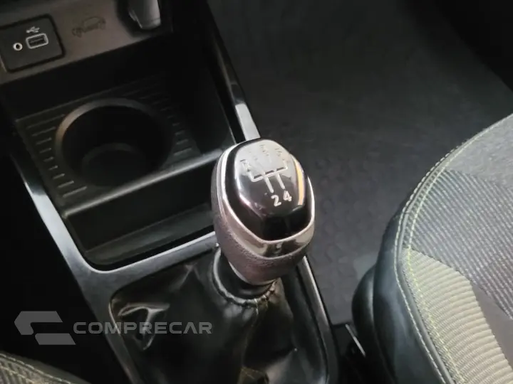 Kwid KWID OUTSIDER 1.0 Flex 12V 5p Mec.