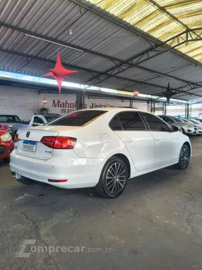 JETTA Highline 2.0 TSI 16V 4p Tiptronic