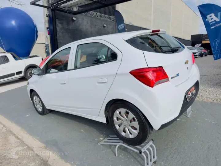 Onix Hatch 1.0 12V 4P FLEX LT