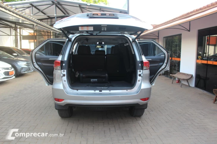 Hilux SW4 2.8 4P SRX 4X4 7 LUGARES TURBO DIESEL AUTOMÁTICO