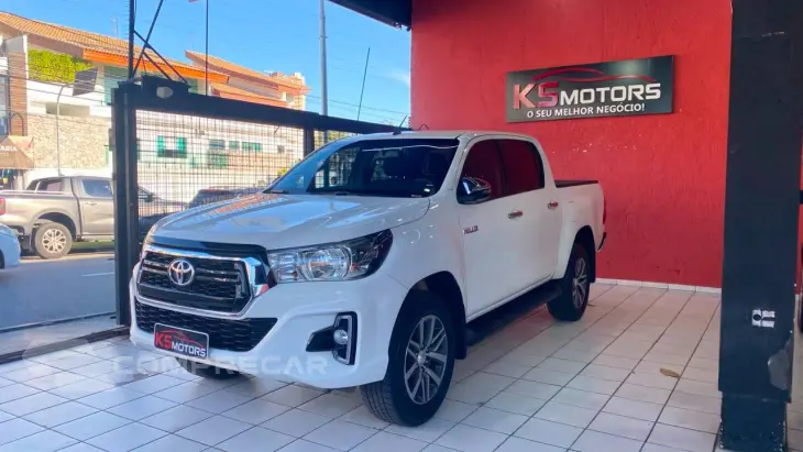 TOYOTA HILUX 2.7 SRV 4X2 CD 16V