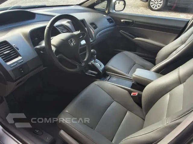 CIVIC - 1.8 LXS 16V 4P AUTOMÁTICO