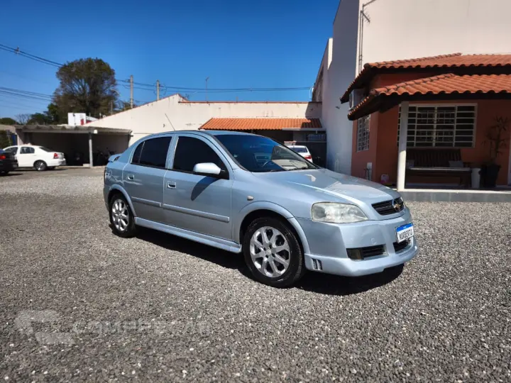 ASTRA 2.0 MPFI Advantage 8V