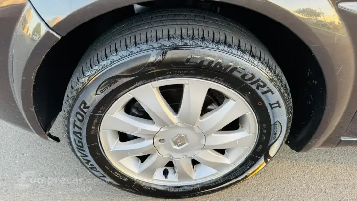 MEGANE 1.6 Dynamique Grand Tour 16V