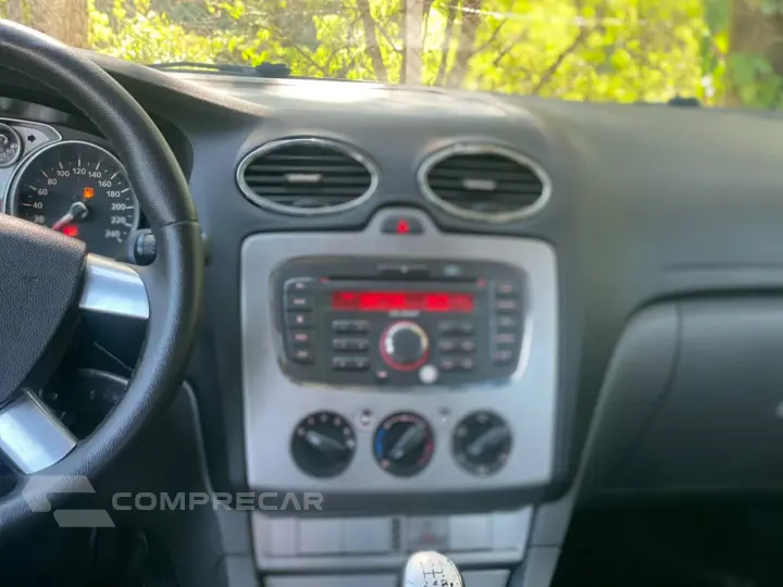 FOCUS 1.6 SE Hatch 16V