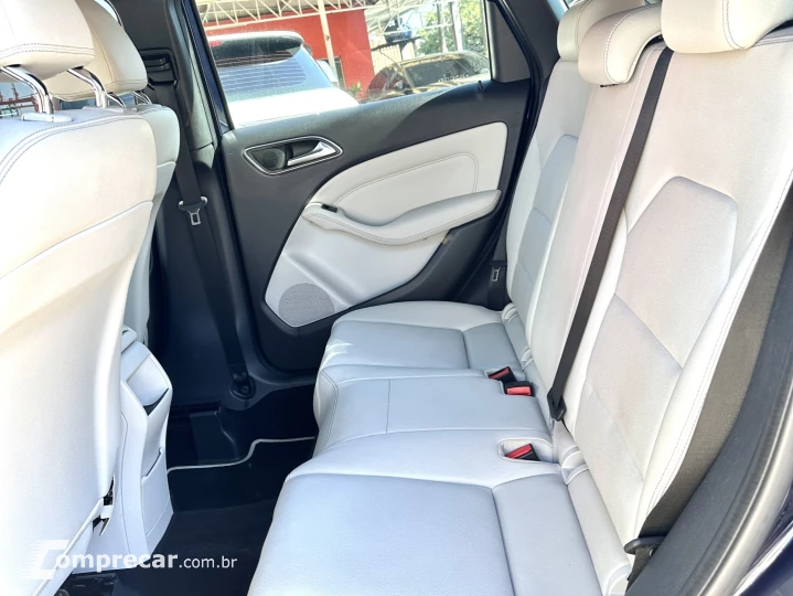 B 200 1.6 CGI FLEX 7G-DCT