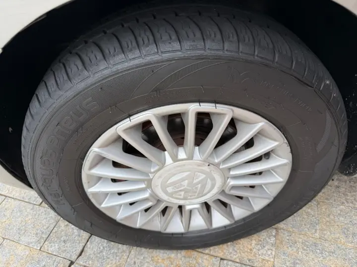 UP 1.0 TSI Move UP 12V