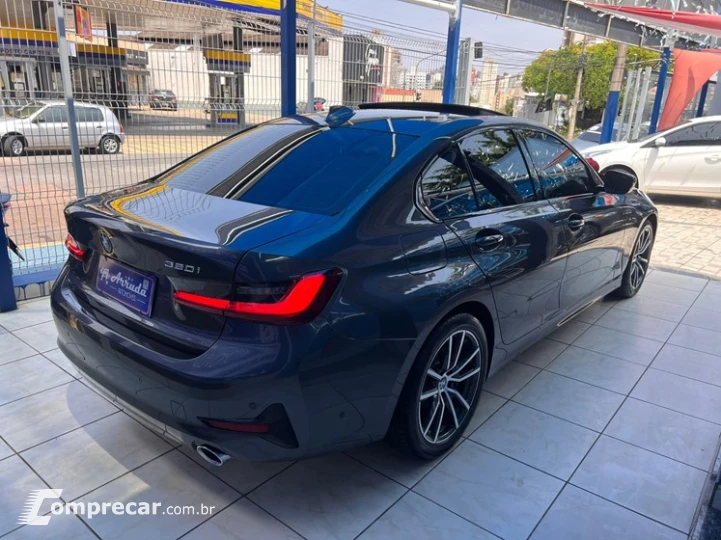 320i