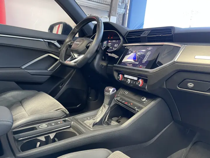 Q3 2.0 40 TFSI GASOLINA PERFORMANCE BLACK QUATTRO TIPTRONIC