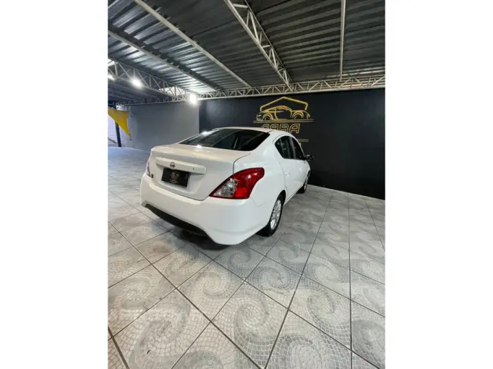 VERSA 1.6 16V FLEX SV 4P XTRONIC