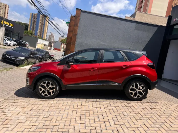 CAPTUR Intense Bose 1.6 16V Flex 5p Aut.