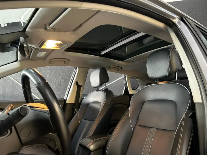 TRACKER Premier 1.2 Turbo 12V Flex Aut.