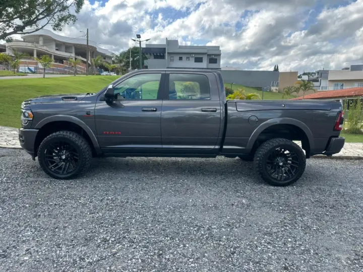 2500 6.7 I6 TURBO DIESEL LARAMIE CD 4X4 AUTOMÁTICO