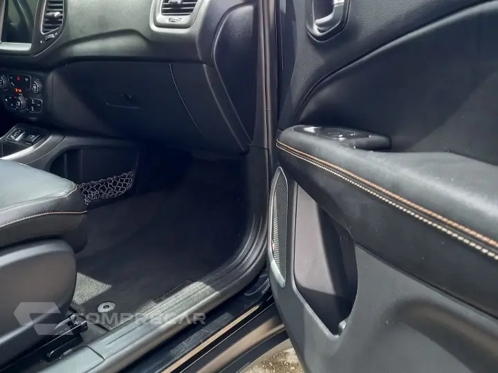 Compass 2.0 16V Flex Longitude Automático