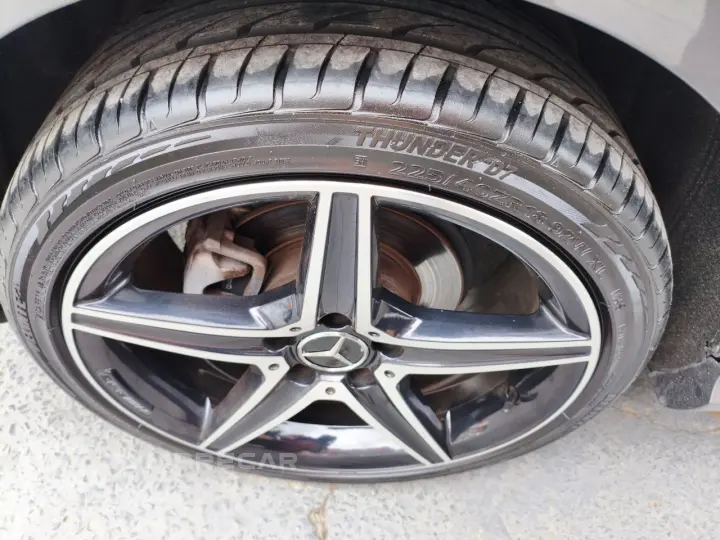 B 200 1.6 4P TURBO AUTOMÁTICO