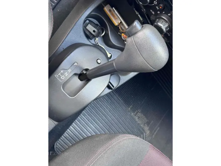 SANDERO 1.6 STEPWAY 16V FLEX 4P AUTOMÁTICO