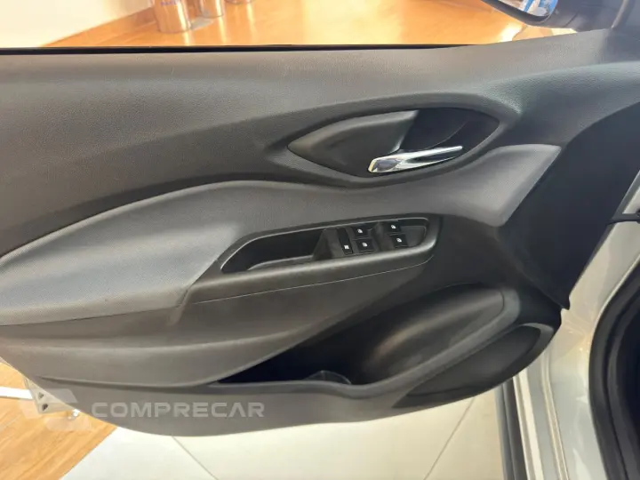 Onix Hatch 1.4 4P FLEX ACTIV AUTOMÁTICO