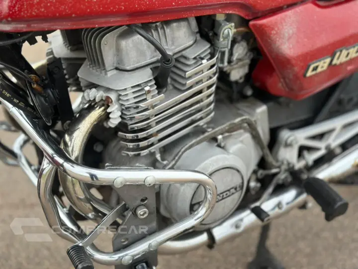 CB 400