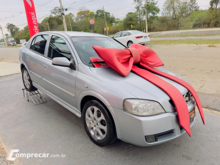 ASTRA 2.0 MPFI Advantage 8V