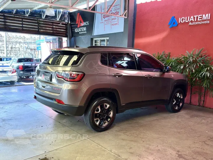 COMPASS 2.0 16V DIESEL TRAILHAWK 4X4 AUTOMÁTICO