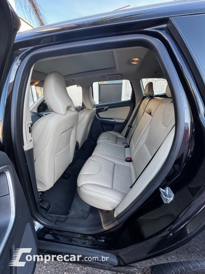 XC60 2.0 T5 Momentum