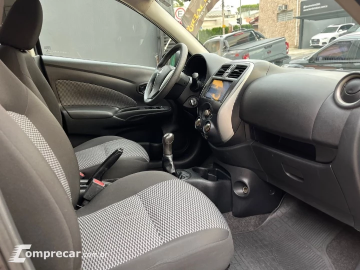 VERSA 1.0 12V FlexStart 4p Mec.